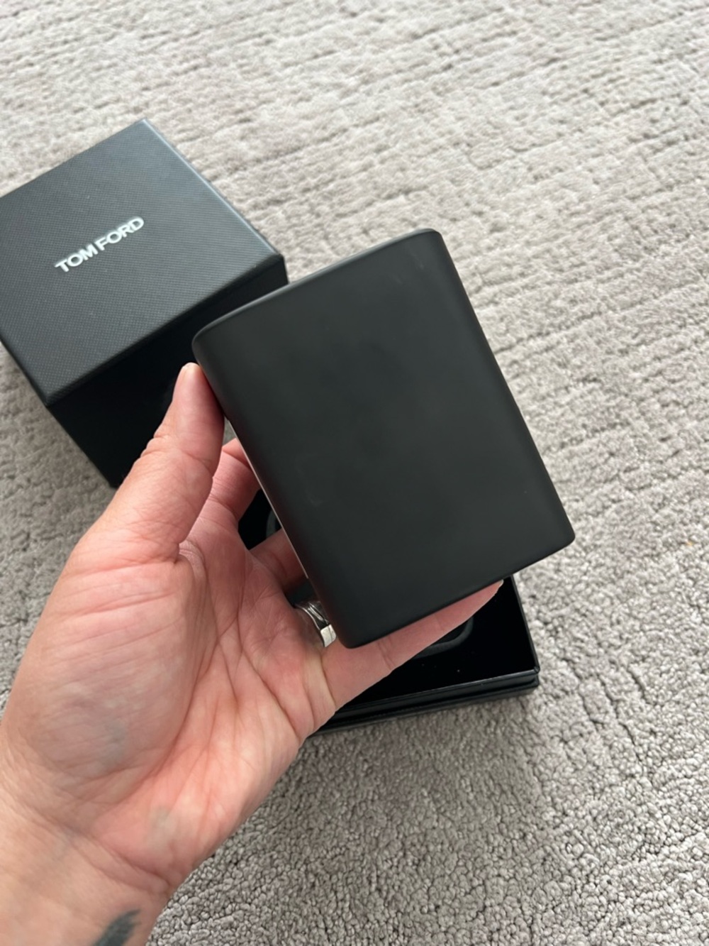 Tom Ford Black Candle with White Label - Picture 6 of 16